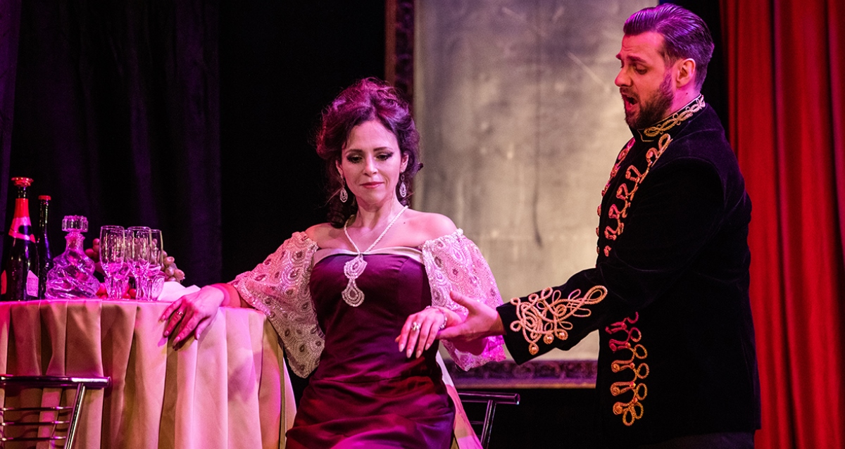 «Мелодии парижского кафе»