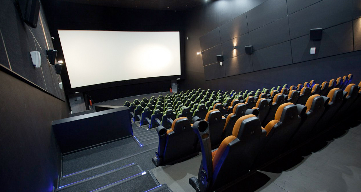 экран кинотеатра  mori cinema