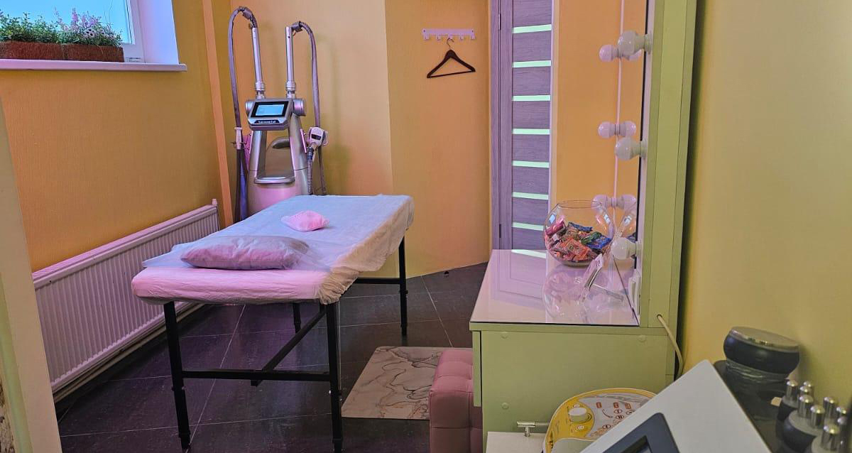 Студия красоты и коррекции фигуры Я Люблю!