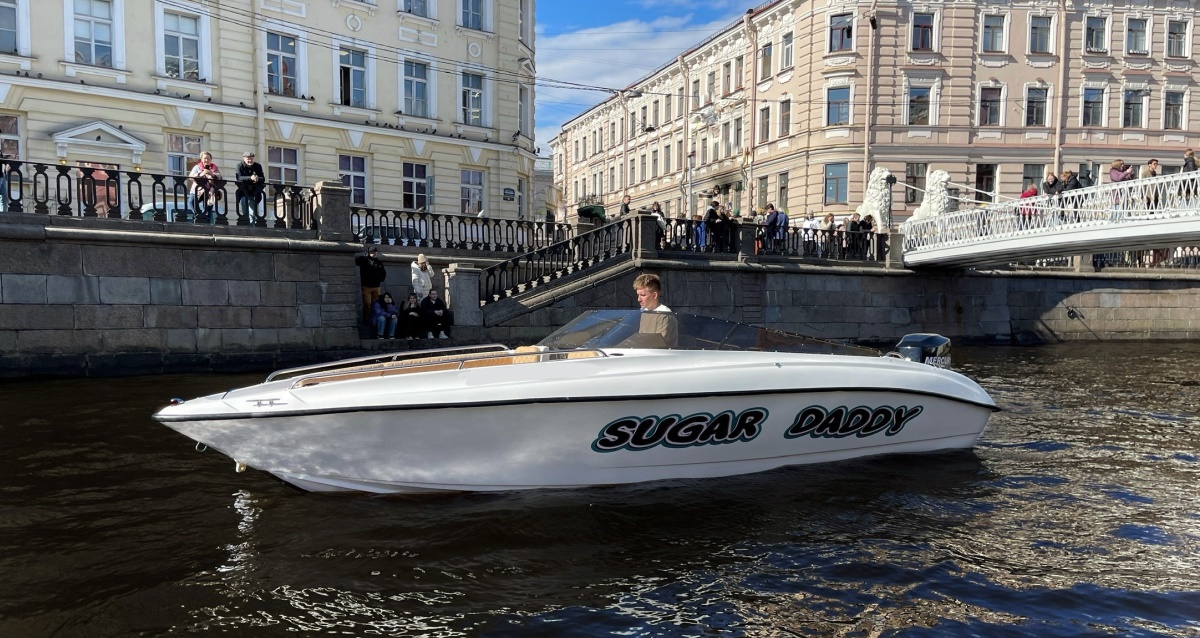аренда катера от компании Bikini Boats