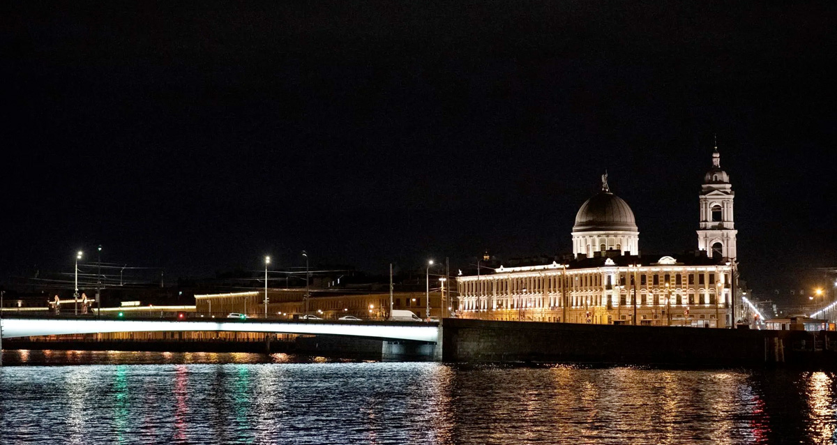 ночь разводных мостов на теплоходе