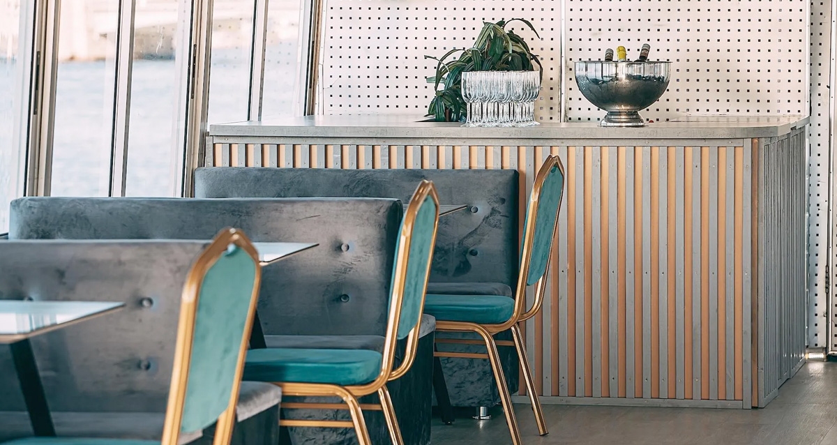 прогулка Вся Нева на эксклюзивном двухпалубном теплоходе