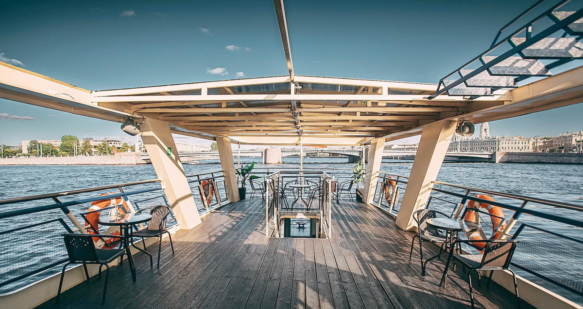 прогулка Вся Нева на эксклюзивном двухпалубном теплоходе