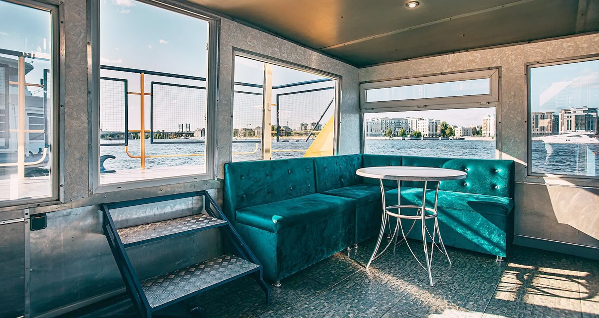 прогулка Вся Нева на эксклюзивном двухпалубном теплоходе