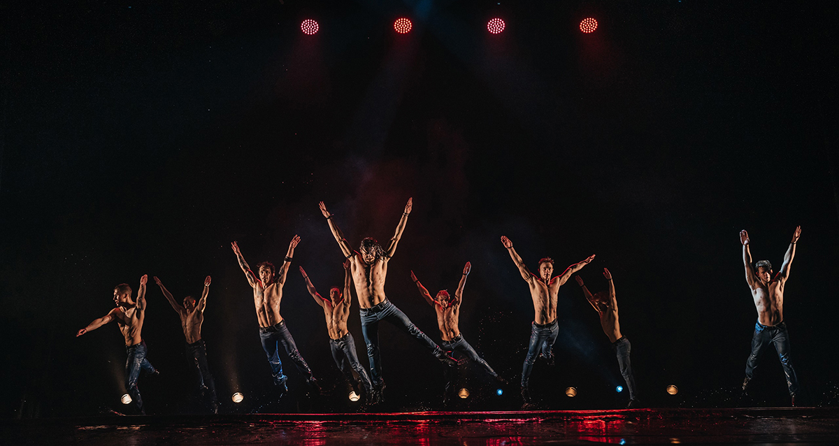 шоу под дождем 7 И где ,...., счастье?