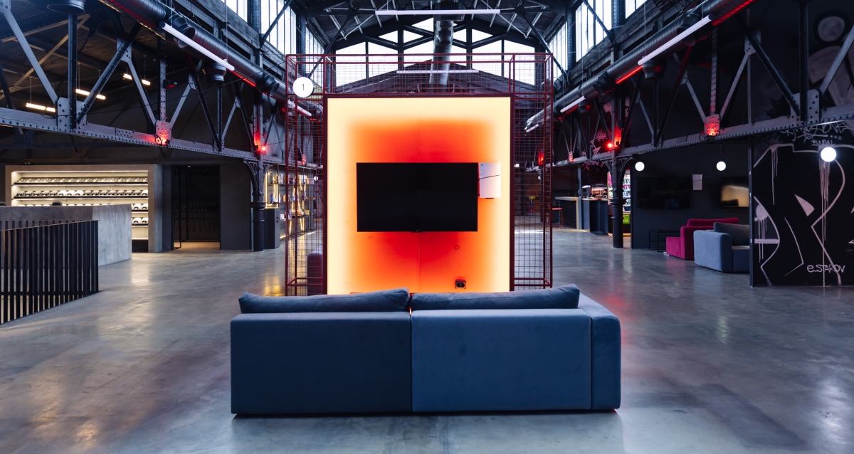 пространство PEREPLЁT