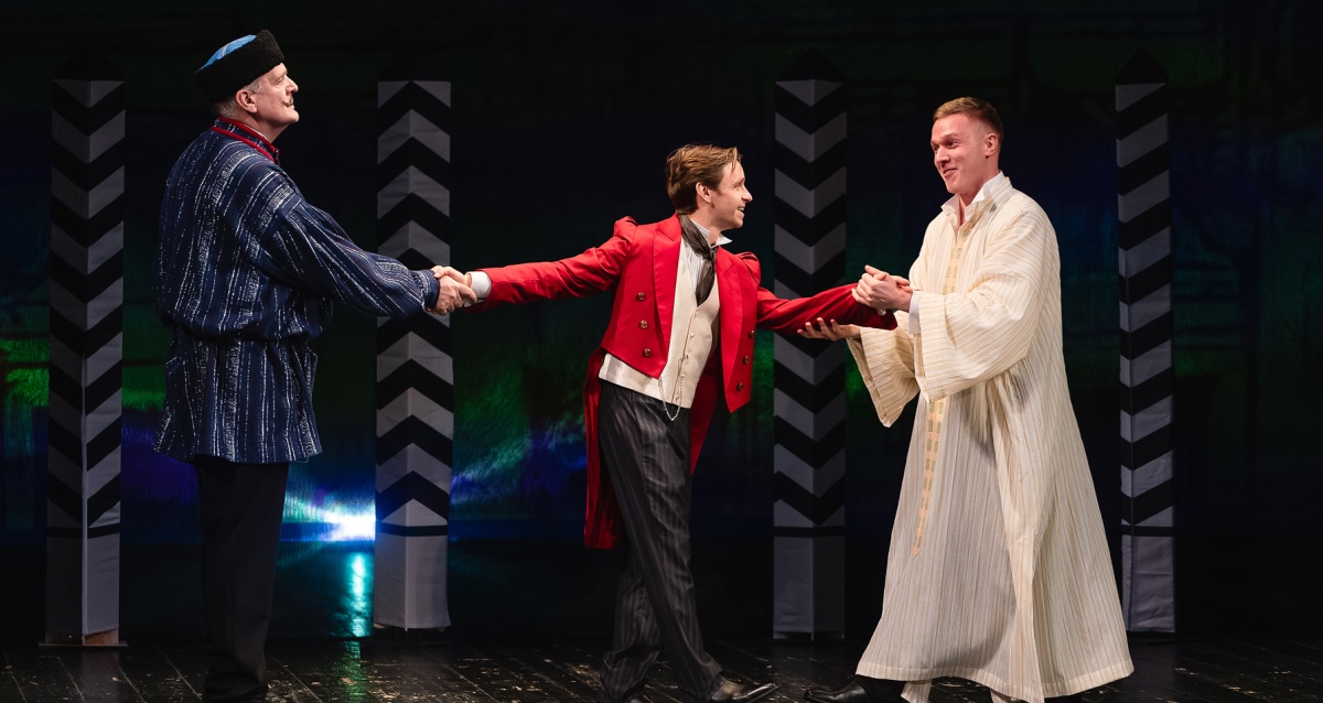 спектакль «Мертвые души»