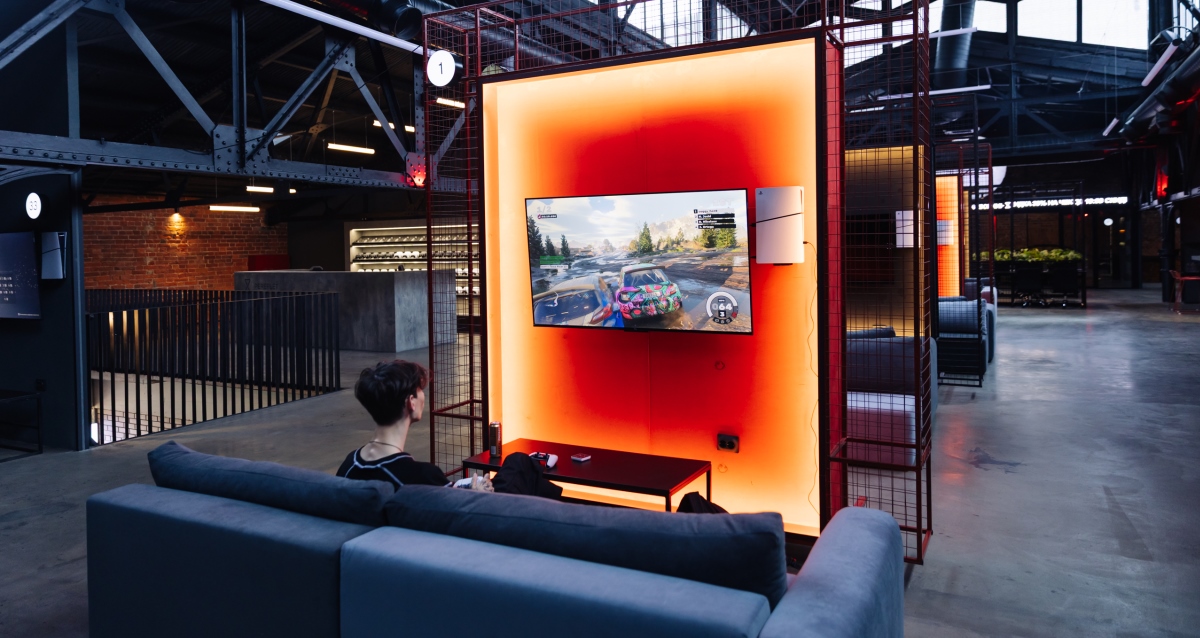 пространство PEREPLЁT