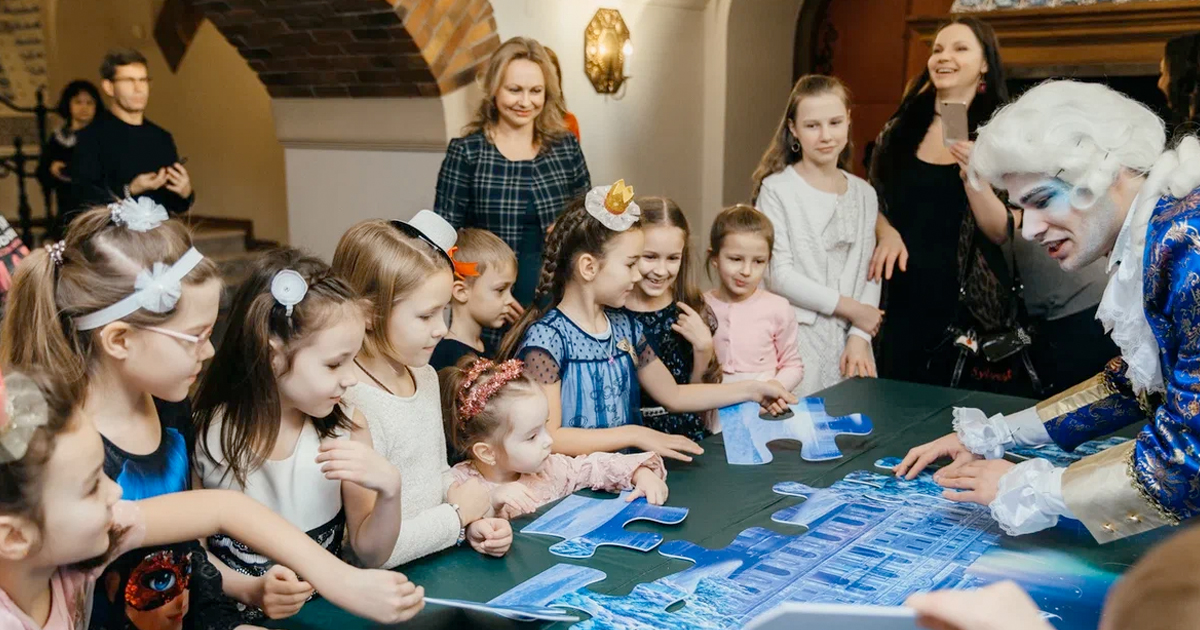 елка в Константиновском дворце