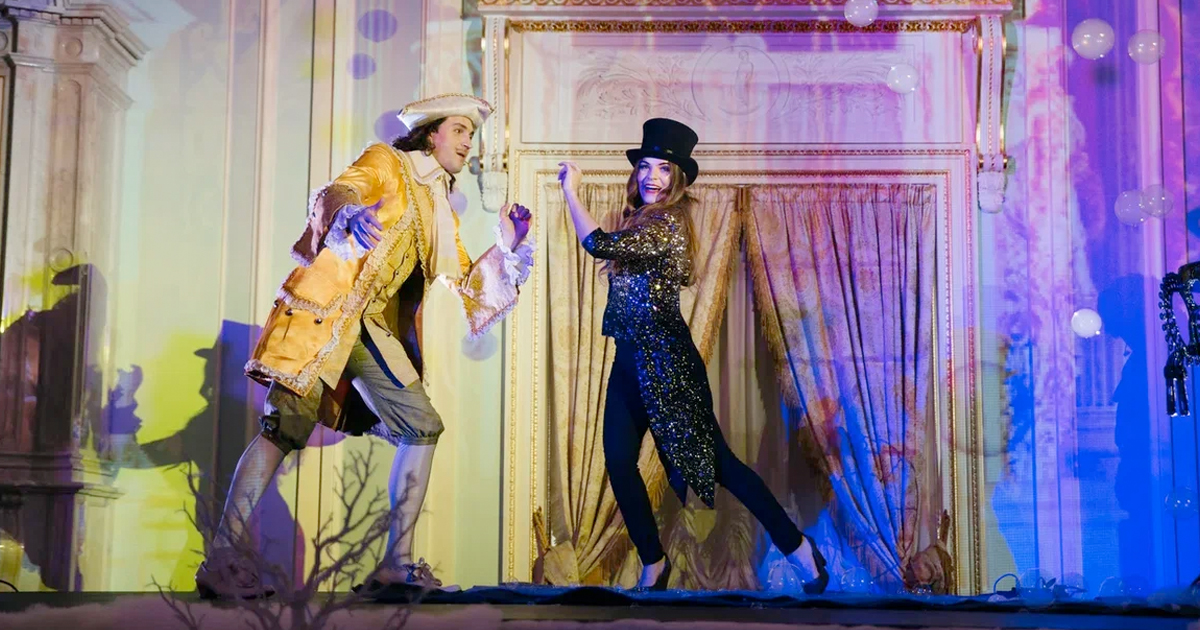 елка в Константиновском дворце