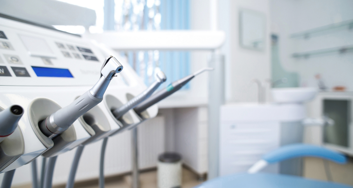 лечение зубов по купону