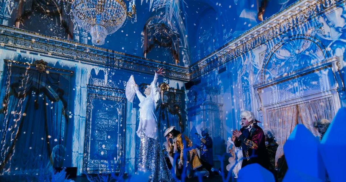 елка в Константиновском дворце