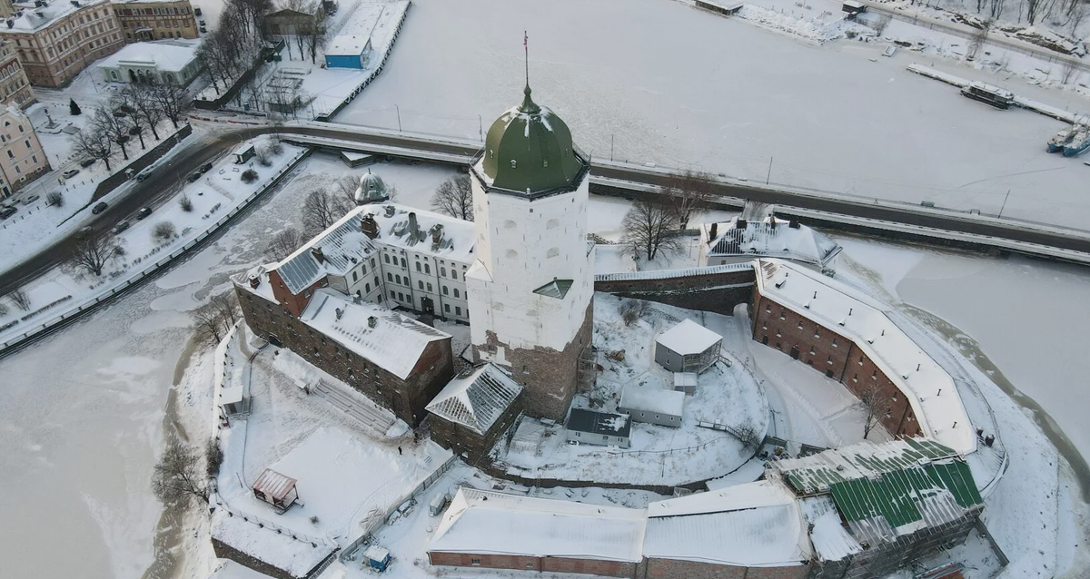 на тур Веселый Новогодний Выборг: экскурсия с комиком
