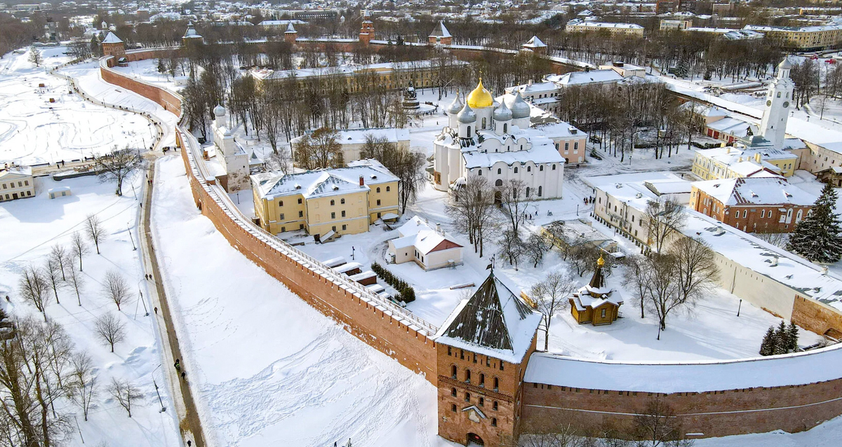 тур Новый Год по-новгородски: блистательная программа в Амакс Отеле