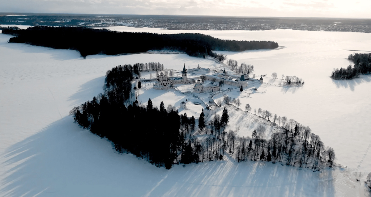 тур Новый Год по-новгородски: блистательная программа в Амакс Отеле