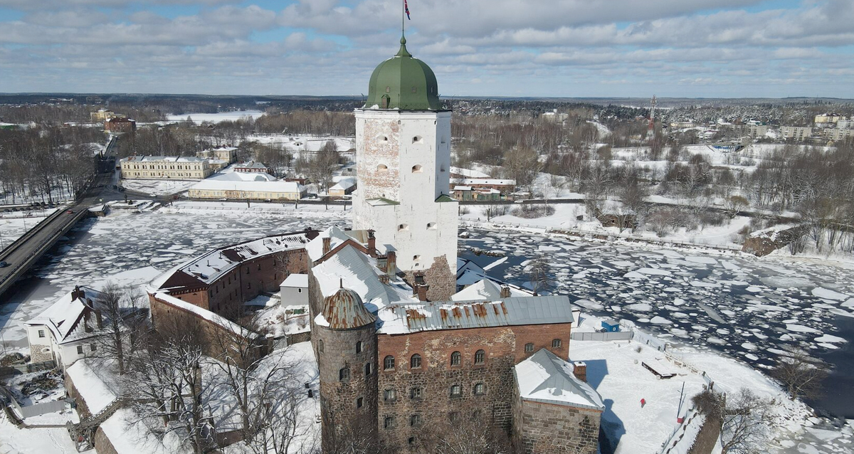на тур Веселый Новогодний Выборг: экскурсия с комиком