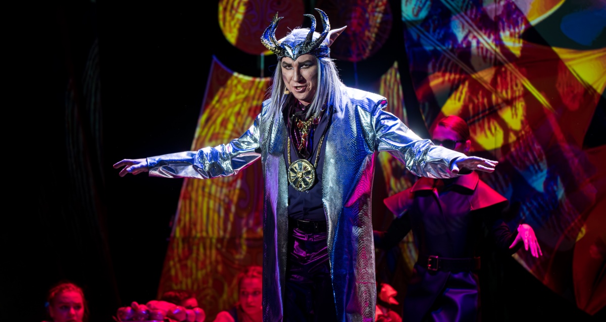 Шиворот-навыворот, или Иван и Алена против дракона