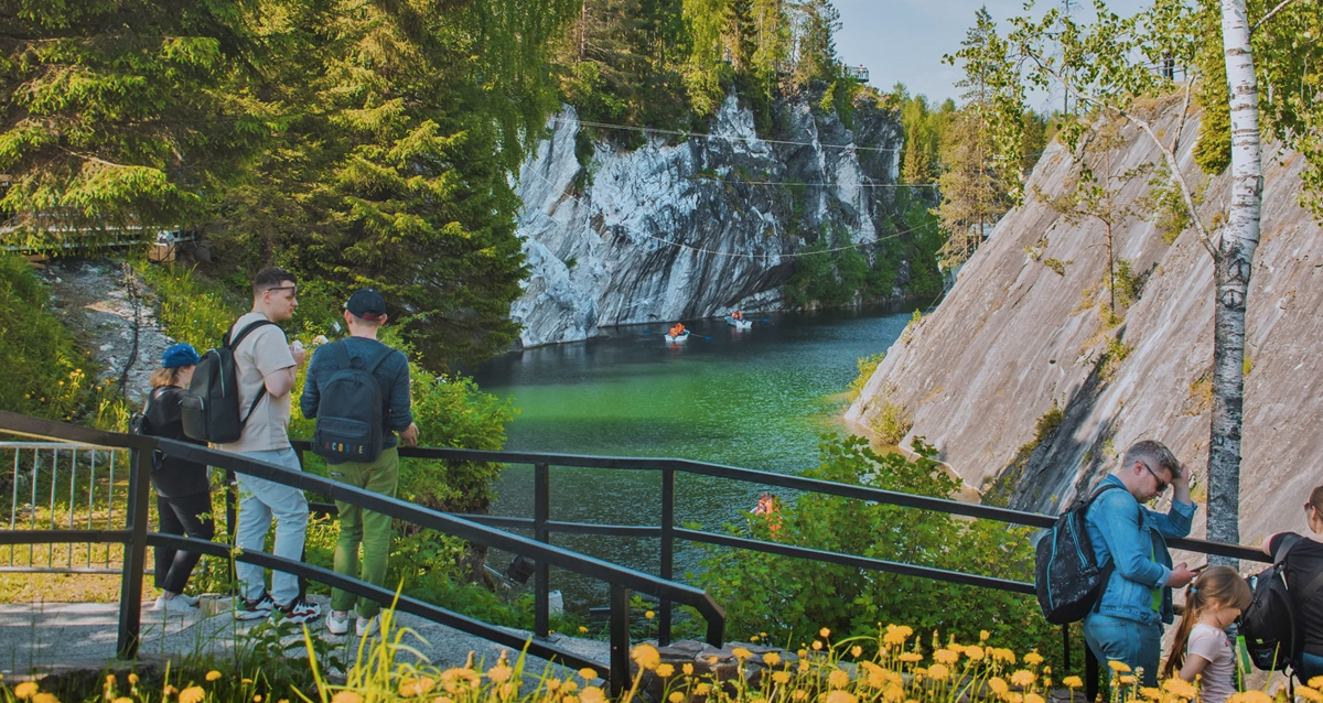 тур в Карелию Рускеала, хаски, водопады