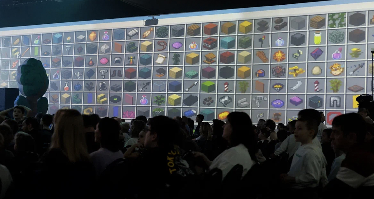 шоу Minecraft vs. Robloх