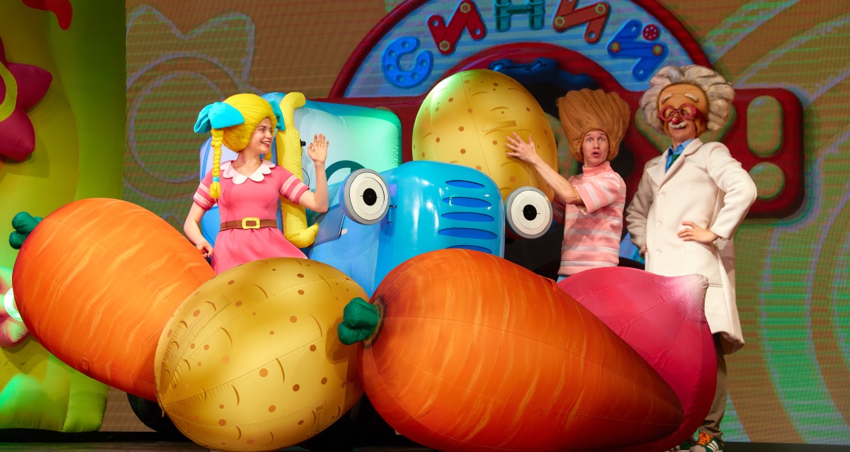 спектакль «Синий Трактор едет к нам»