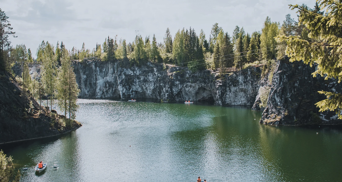 тур в Карелию Рускеала, хаски, водопады