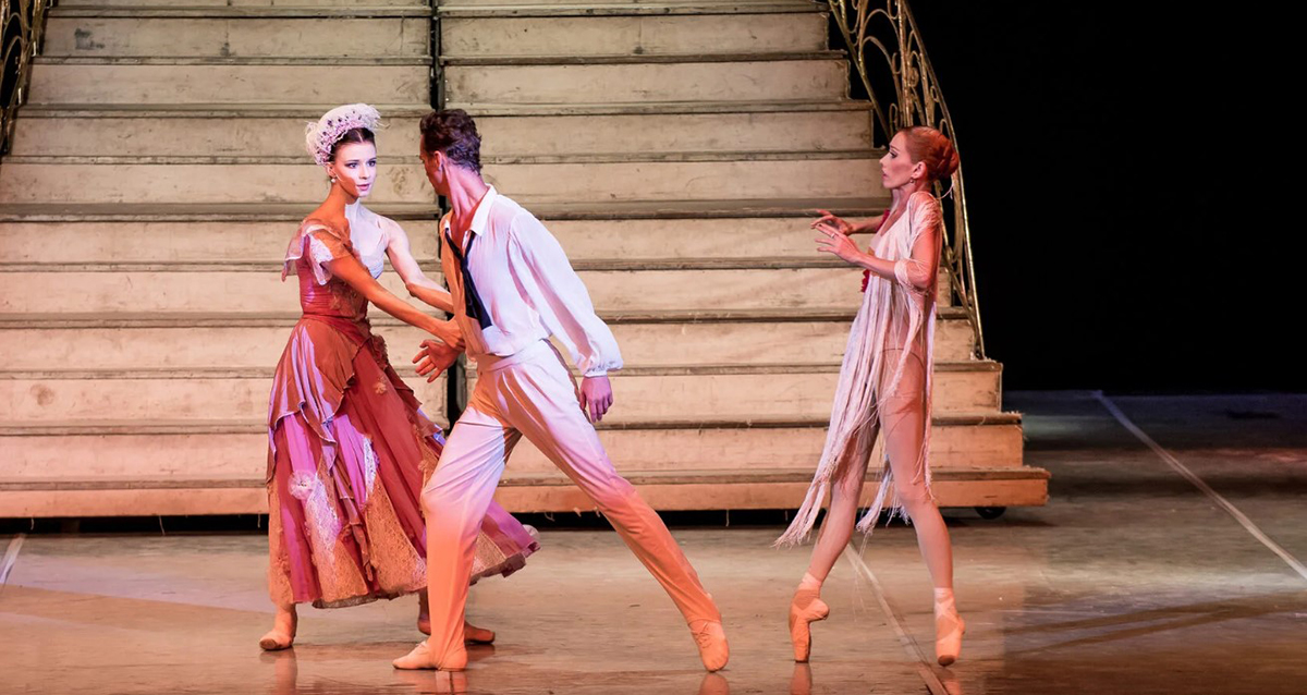 «Дама с камелиями»