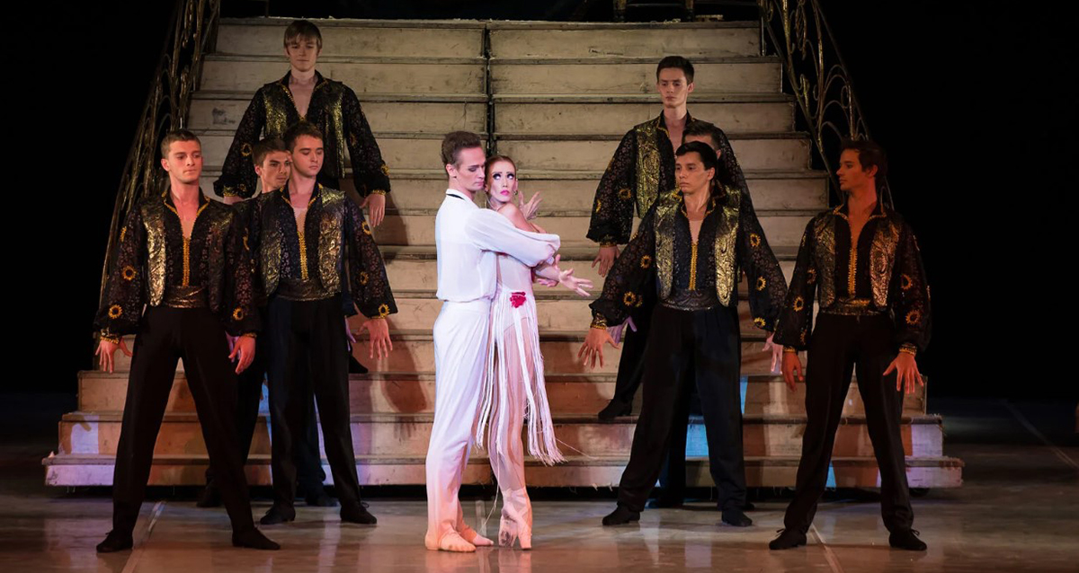 «Дама с камелиями»