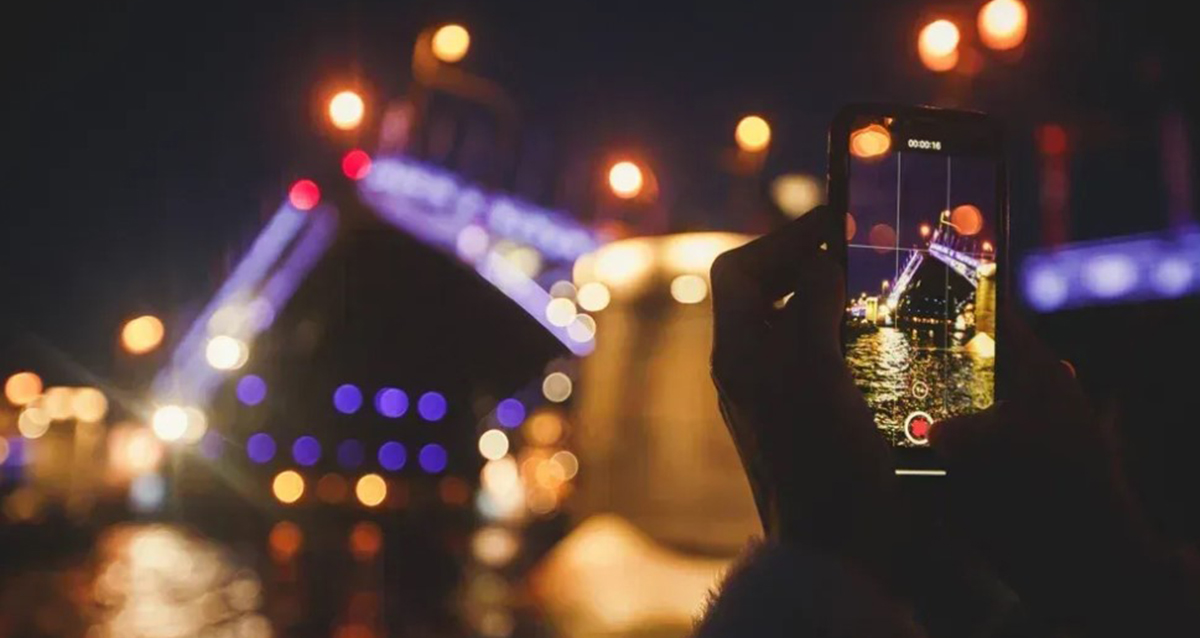 «Разводные мосты и морской фасад»