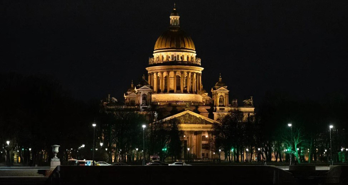 «Разводные мосты и морской фасад»