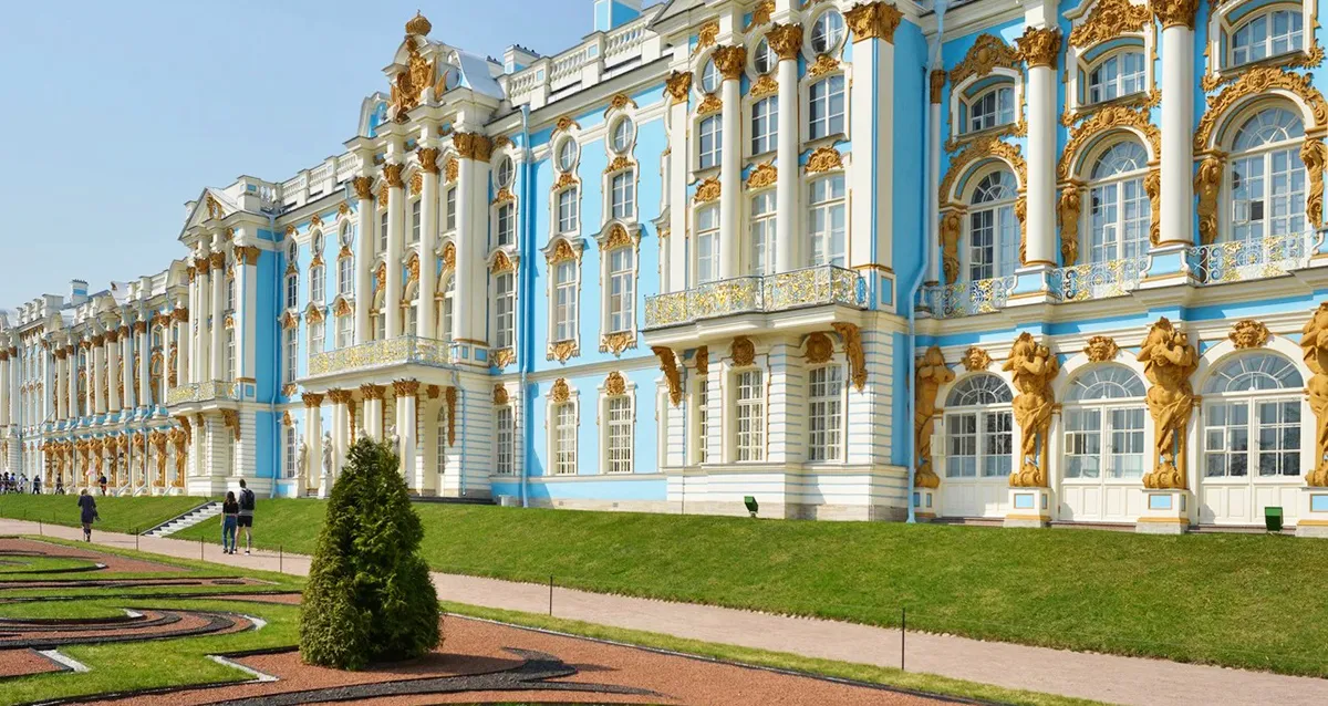 Скидка 47% на экскурсию в Пушкин с возможностью посещения Янтарной комнаты