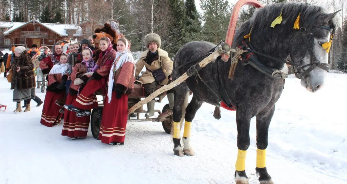 От 2450 р. за тур «Сказочная деревня Мандроги»