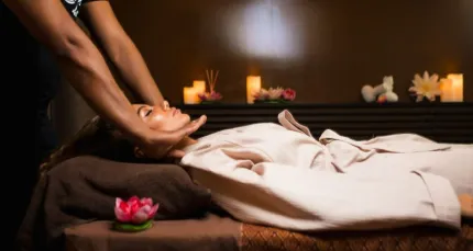 Скидки до 56% в «Премиум СПА-салоне тайского и балийского массажа»