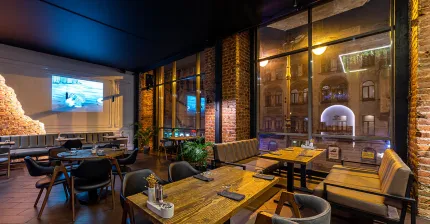 Скидки до 50% в панорамном ресторане «ЛаунжРум» (LoungeRoom) на 5-ти углах