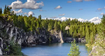 Скидка 23% на тур в Карелию «Горный парк "Рускеала" и водопады»
