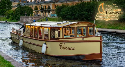 От 7500 р. за час аренды яхты премиум-класса «Онегин»