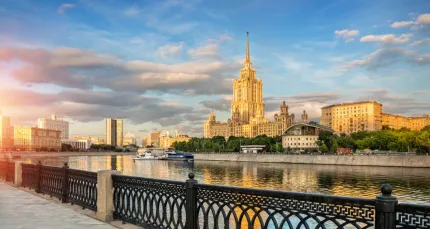 От 800 р. за прогулку на ретро-теплоходе «Лоцман» по центру Москвы