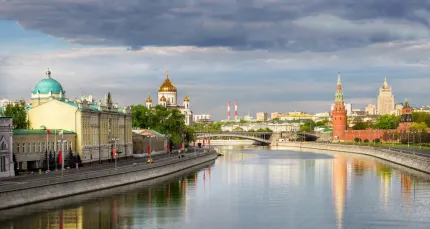 От 100 р. за прогулку «Я гуляю по Москве» по Москве-реке