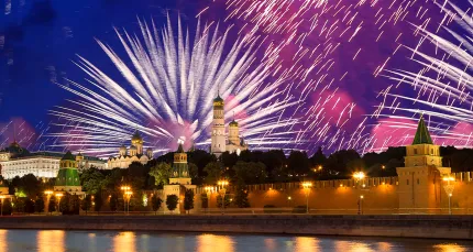 От 2990 р. за прогулку + салют 9 мая на теплоходе «Столица-2»