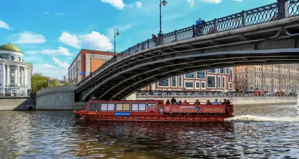 От 2990 р. за прогулку + салют 9 мая на теплоходе «Столица-2»