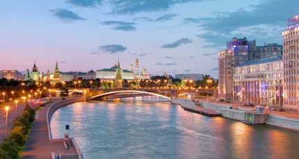От 1000 р. за прогулку на теплоходе от Нескучного сада до Китай-города