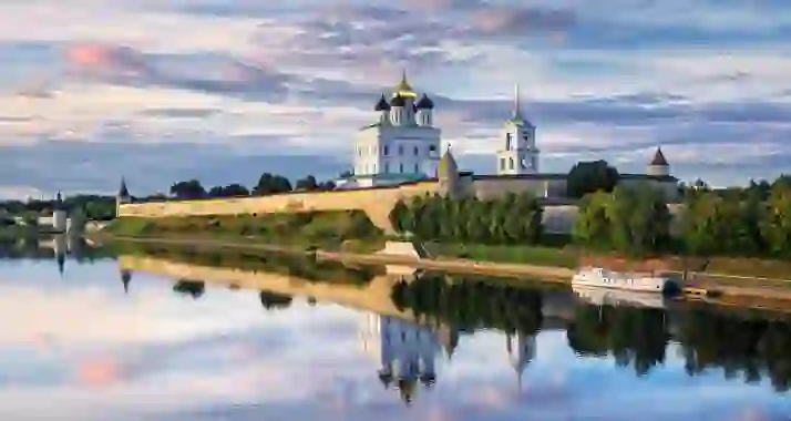 2900 р. за однодневный тур «Псков-Изборск-Печоры»