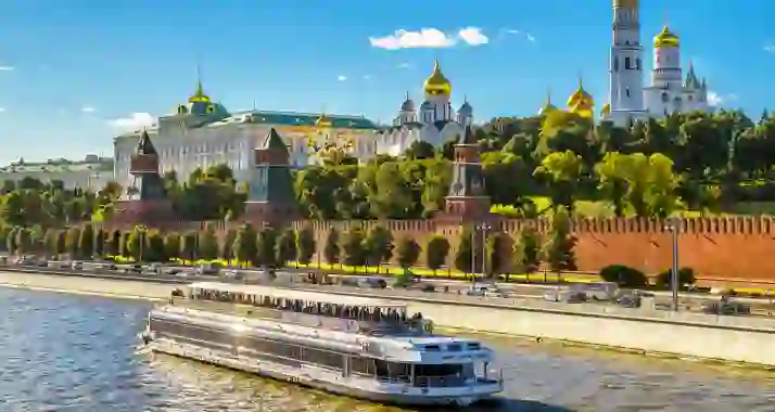 От 990 р. за прогулку на теплоходе «Флагман» от Китай-города до Воробьевых гор