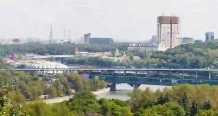 От 1090 р. за прогулку от Новоспасского моста до Воробьевых гор