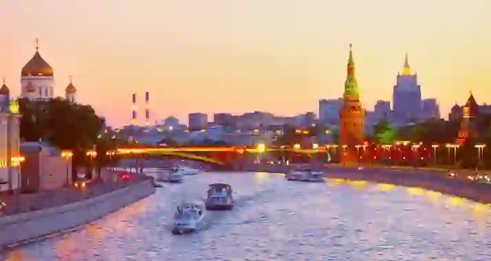 От 1190 р. за прогулку на теплоходе с живой музыкой