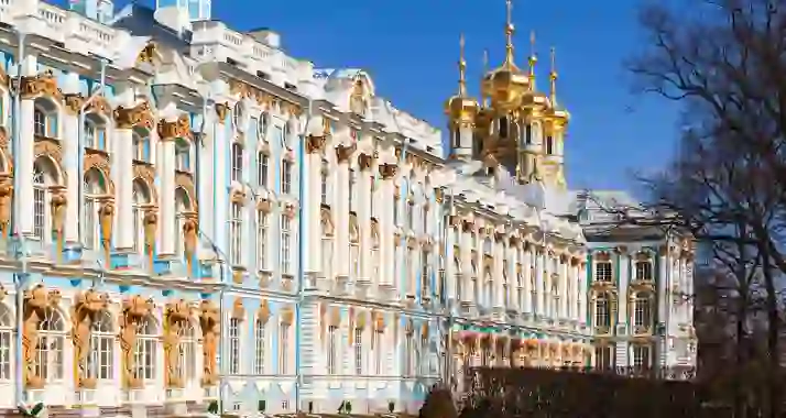 Скидка 35% на автобусный тур Царское Село-Петергоф: «Янтарная комната и Фонтаны Петергофа за 1 день»