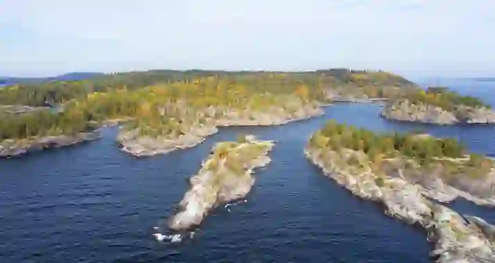 От 2750 р. за тур «Дивный день в Карелии»: водопады, хаски, форелевая ферма