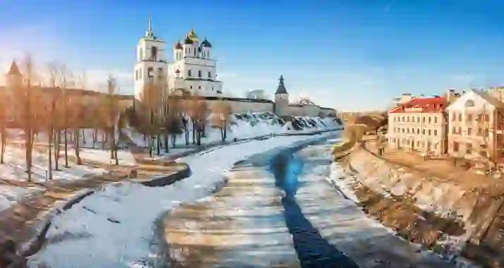 От 8950 р. за тур «Псков, Великий Новгород, Изборск, Печоры»