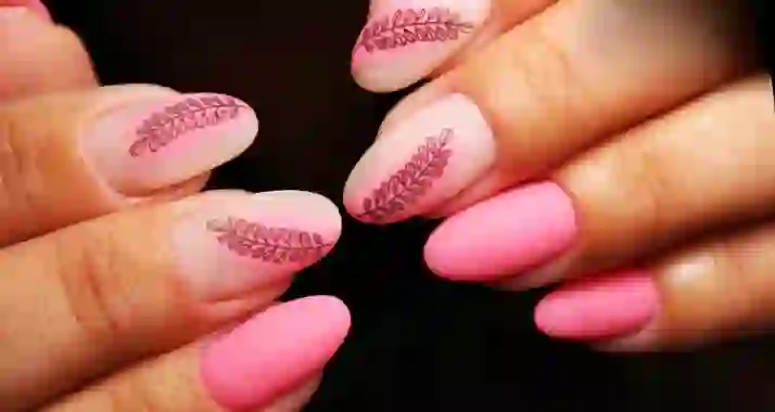 Скидка 50% на маникюр с гель-лаком на Таганской