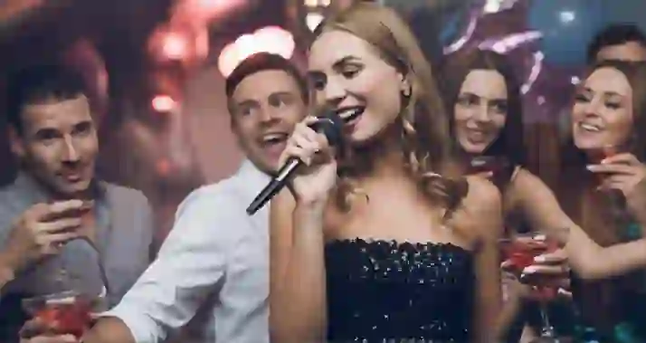 Скидка 80% на караоке-вечеринку в караоке-клубах «Релакс Лаунж» (Relax Lounge)