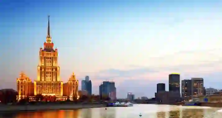 Скидка 50% на речную прогулку с концертом «Карнавал оперетты»